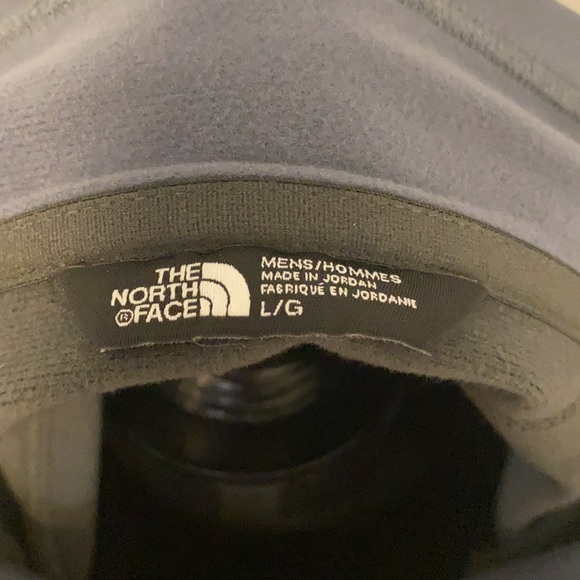 North face 1/4 Zip Sweater - Picture 5 of 5